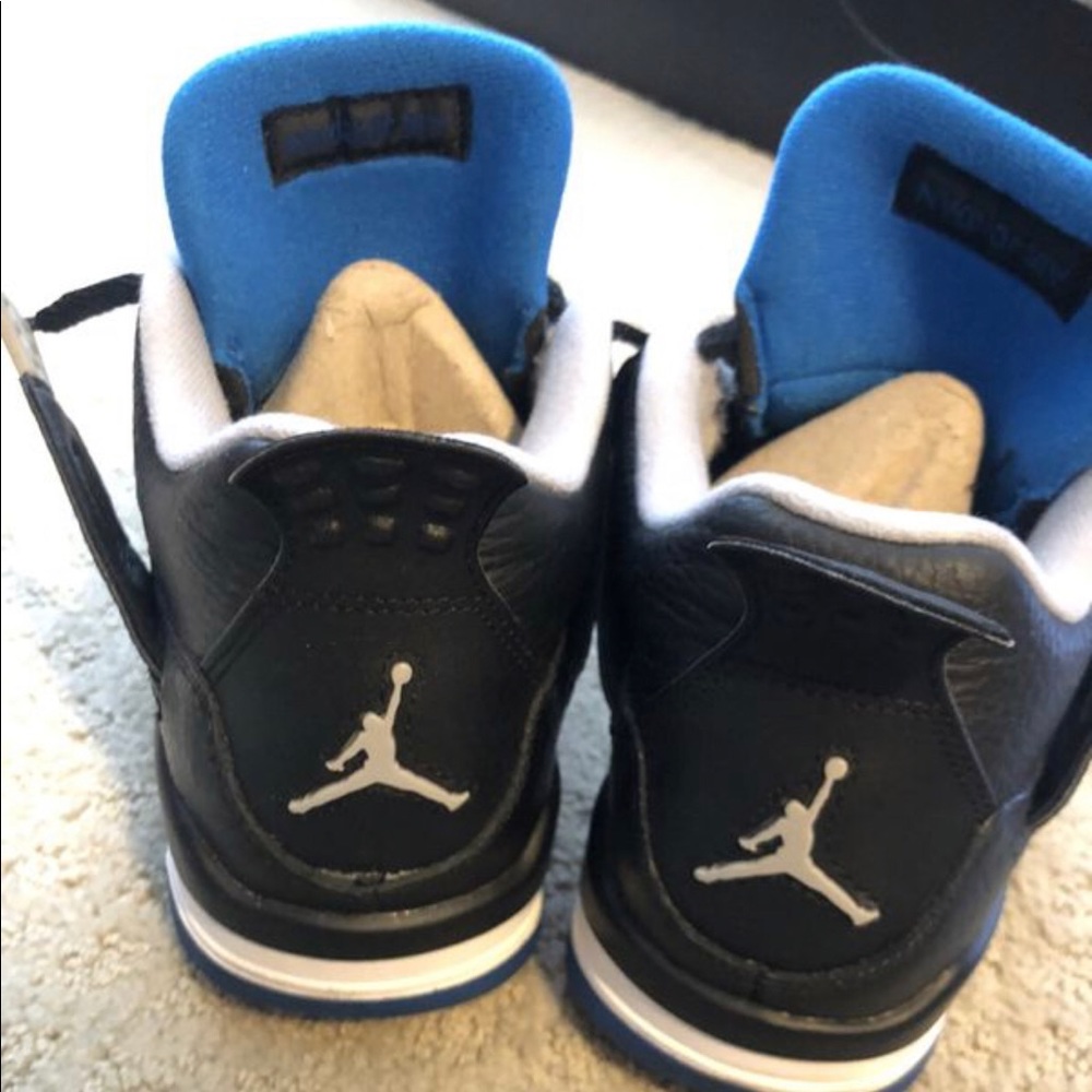Jordan 4 - Picture 3 of 5